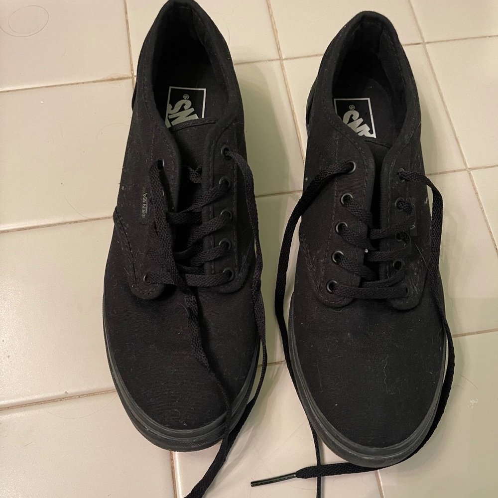 Black Women’s Vans, Size 8